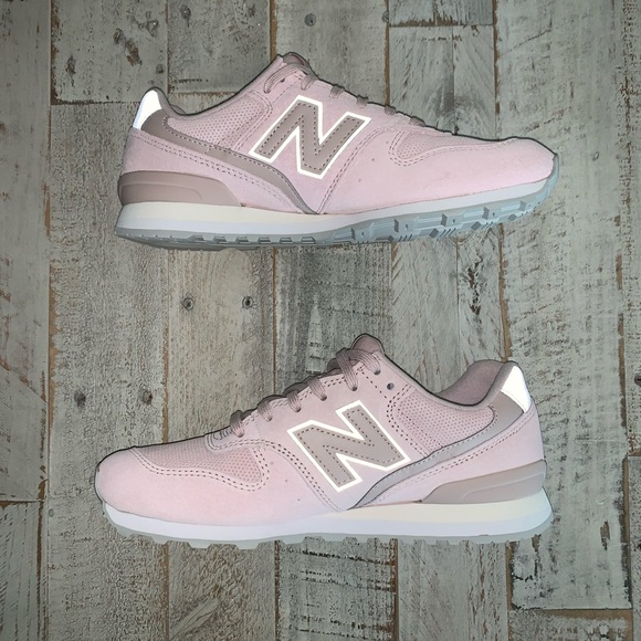 🌼New Balance🌼Classics WL696 ‘Faded Rose’ - Picture 4 of 12